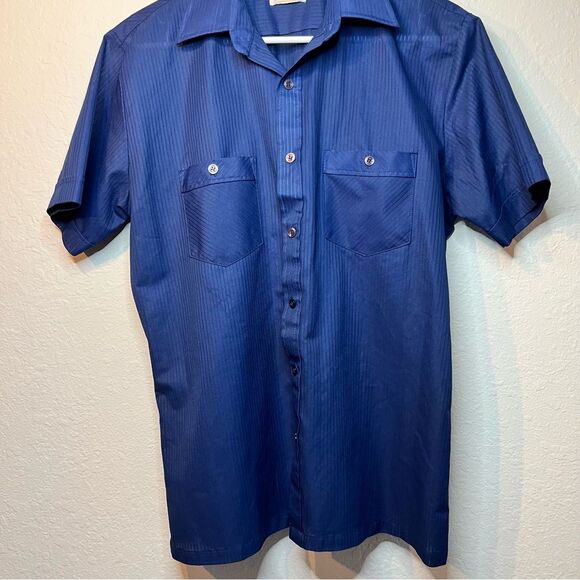 Vintage men’s button down casual shirt ☀️ navy blue ☀️ vintage medium - Picture 1 of 6